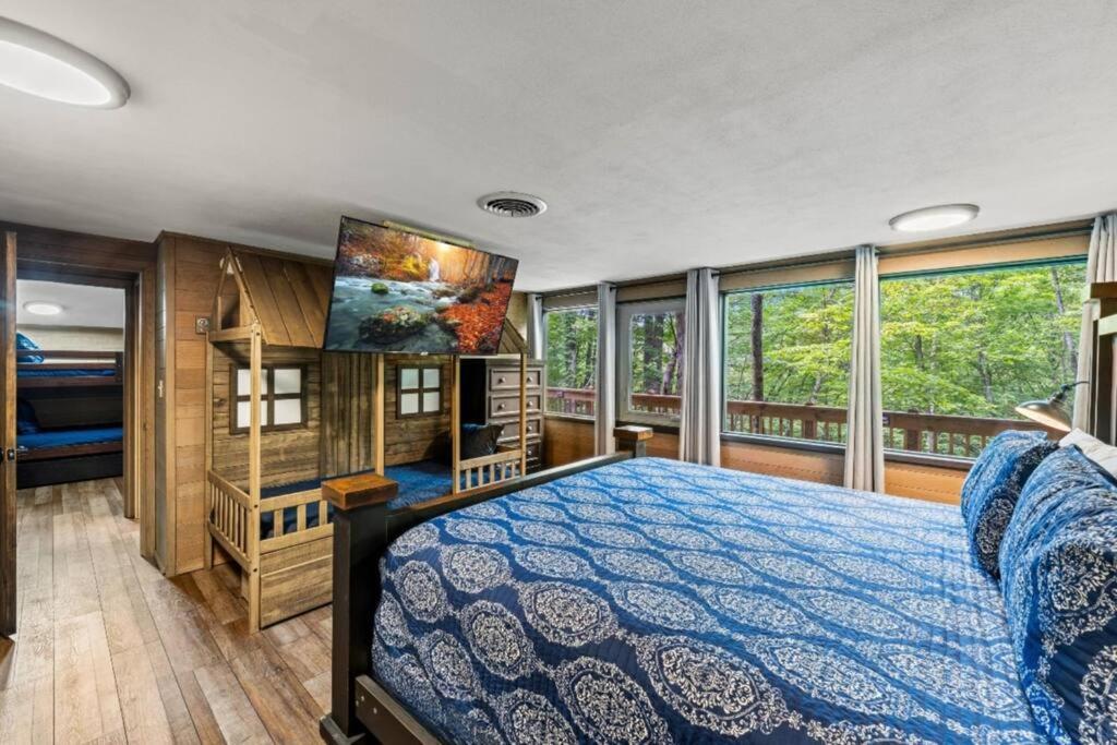 Bourbon Hollow Lodge With Hot Tub And Pool Plus Game Room Only 5 Min To Downtown Gatlinburg Bagian luar foto
