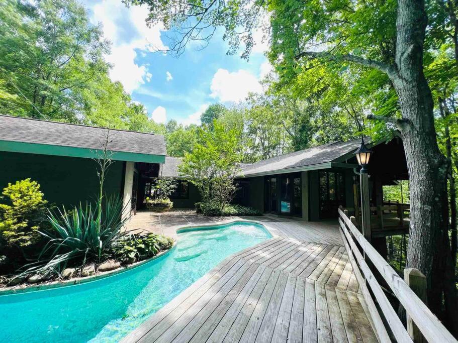Bourbon Hollow Lodge With Hot Tub And Pool Plus Game Room Only 5 Min To Downtown Gatlinburg Bagian luar foto