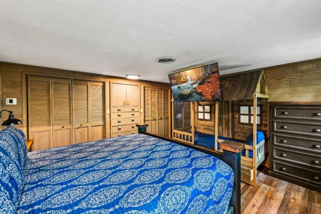 Bourbon Hollow Lodge With Hot Tub And Pool Plus Game Room Only 5 Min To Downtown Gatlinburg Bagian luar foto