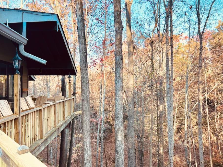 Bourbon Hollow Lodge With Hot Tub And Pool Plus Game Room Only 5 Min To Downtown Gatlinburg Bagian luar foto